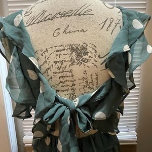 Women’s mid length Lauren Conrad dress